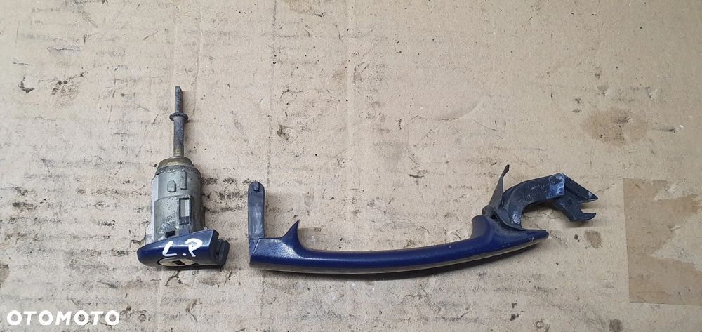 Klamka lewy przód przednia lewa VW Passat B5 3B0837207 - 2