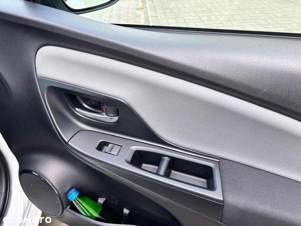 Toyota Yaris Hybrid 100 Premium EU6 - 5