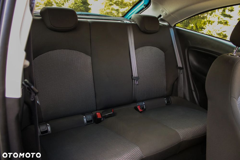 Opel Corsa 1.4 16V Cosmo - 26