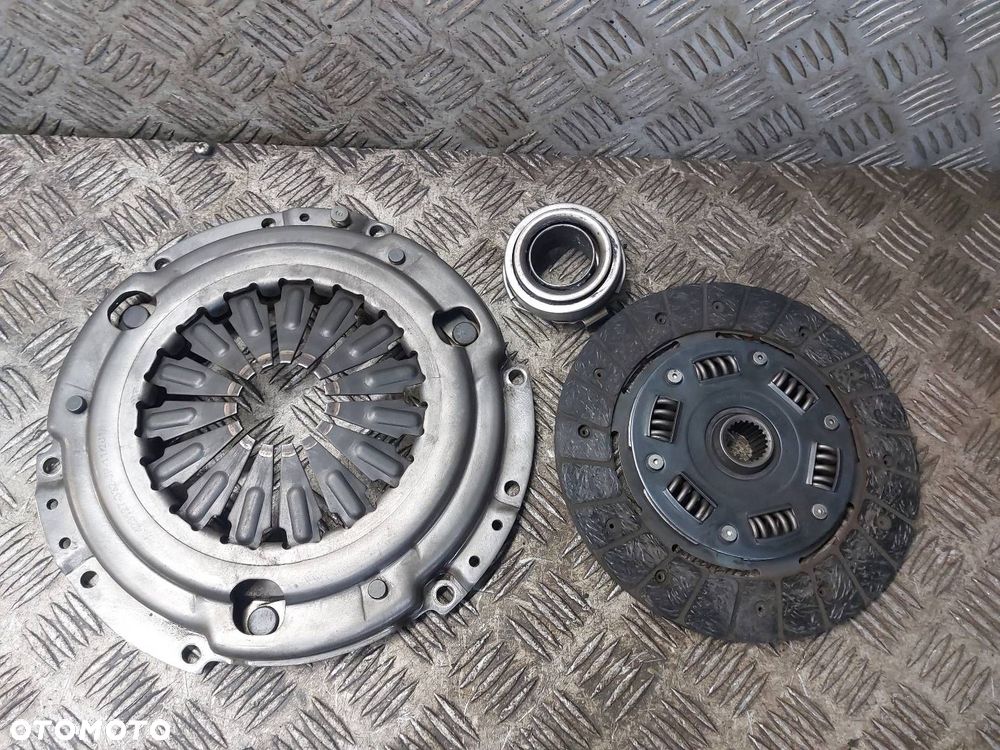 SPRZĘGŁO TARCZA + DOCISK + ŁOŻYSKO OPOROWE MAZDA 6 I GG GY 2.0 16V - 1