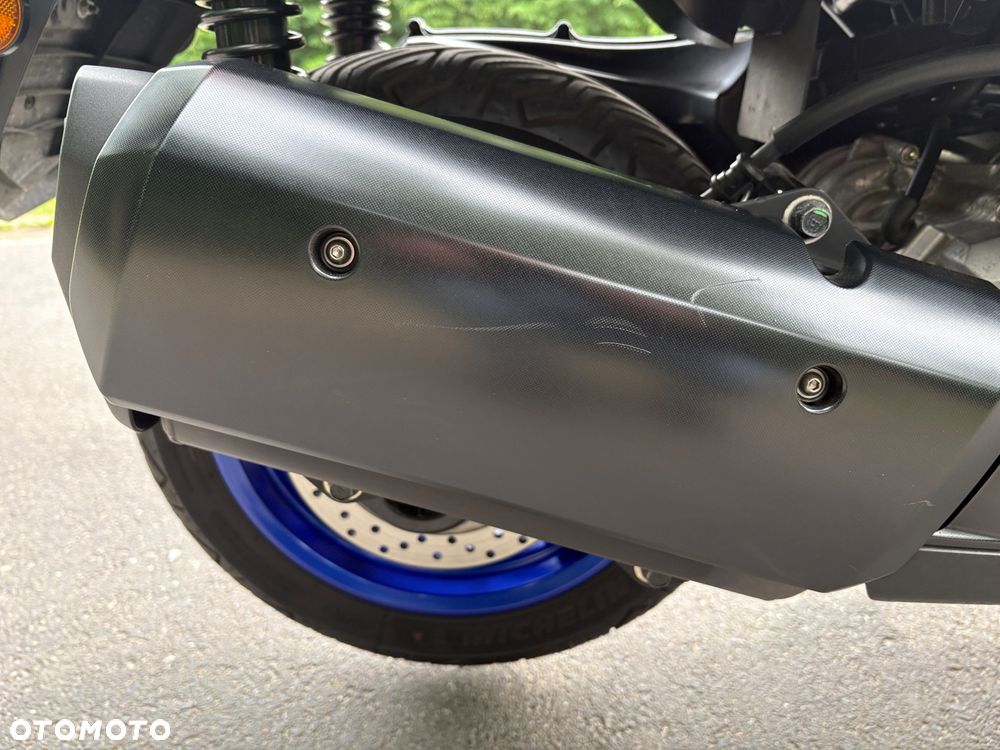 Yamaha X-max - 17