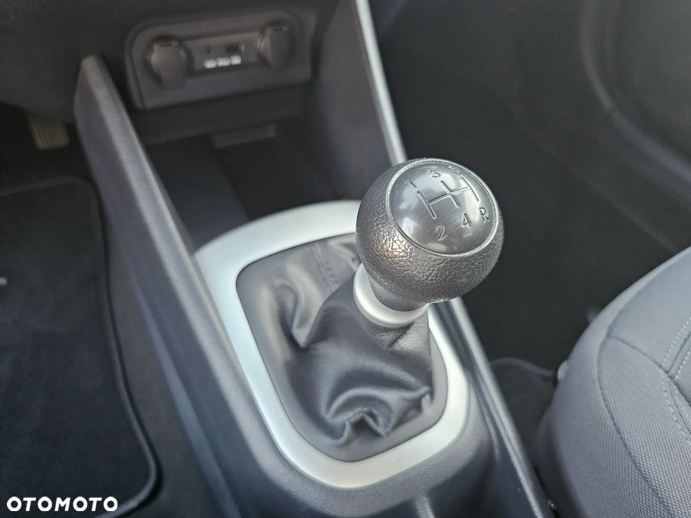 Kia Rio - 20