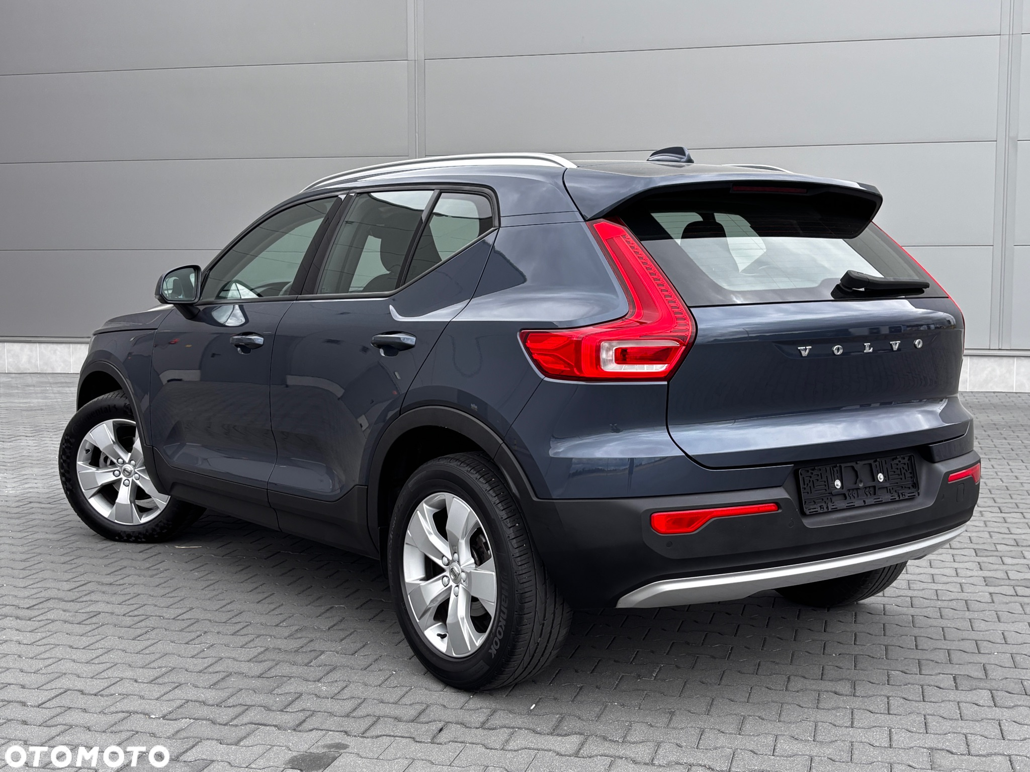 Volvo XC 40 T3 Geartronic Momentum Pro - 10