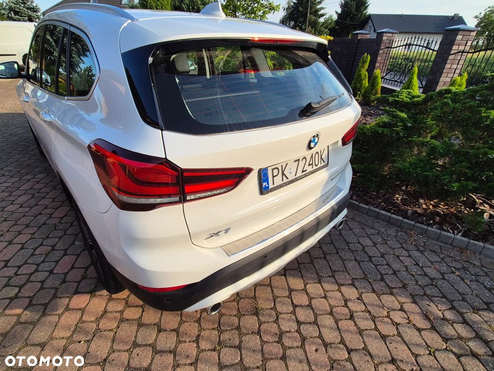BMW X1 sDrive18d Advantage sport - 17