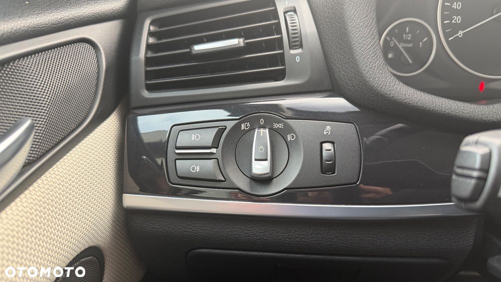 BMW X3 xDrive20d - 16