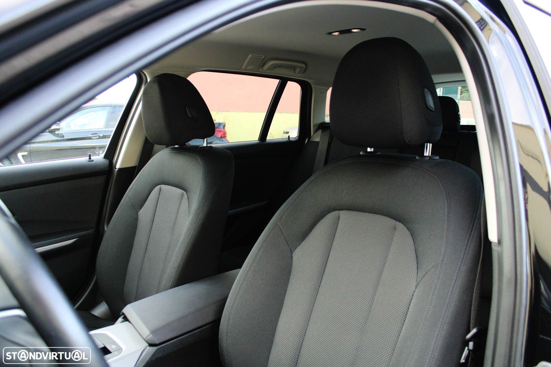 BMW 330 e Touring Corporate Edition Auto - 22