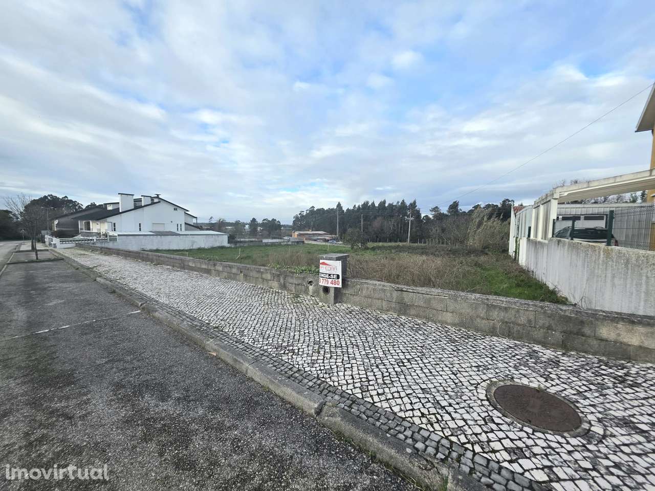 Terreno de 800m² em Oiã com bons acessos - Grande imagem: 2/3