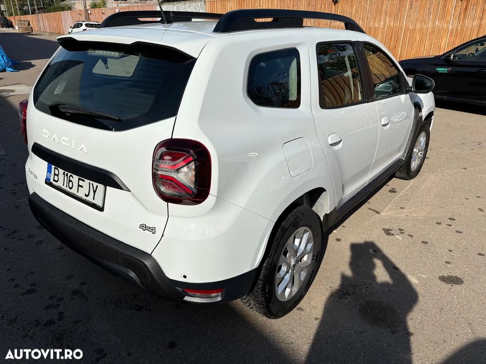 Dacia Duster 1.5 Blue dCi 4WD Essential - 5
