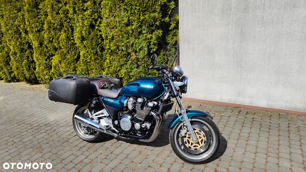 Yamaha XJR - 1