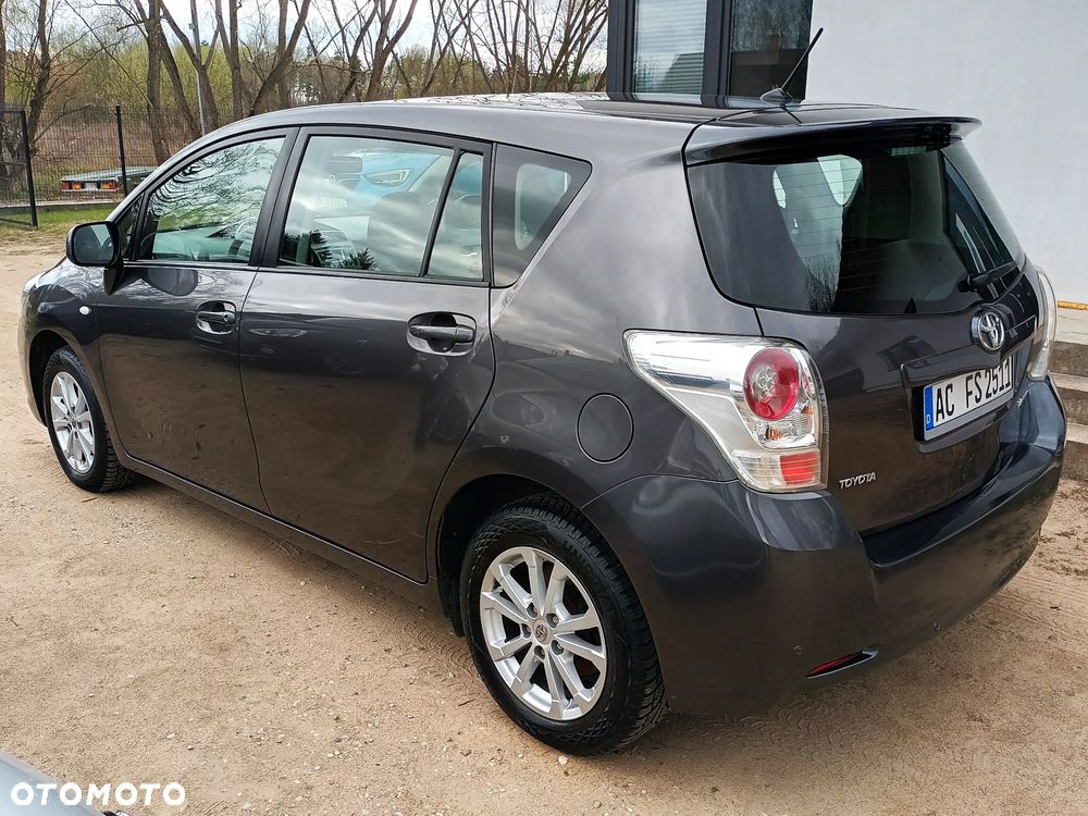 Toyota Verso 1.8 5-Sitzer Executive - 19