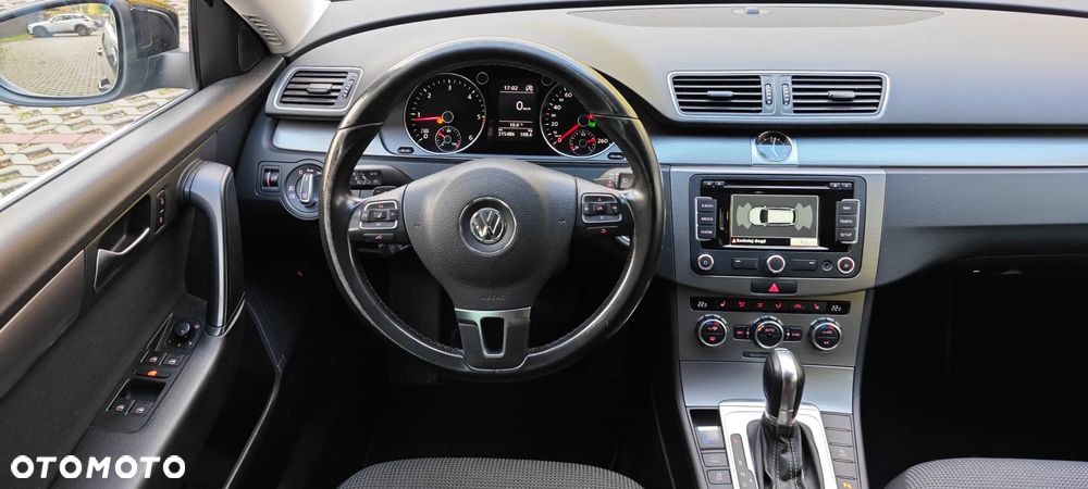 Volkswagen Passat 2.0 TDI DSG BlueMotion Technology Comfortline - 13