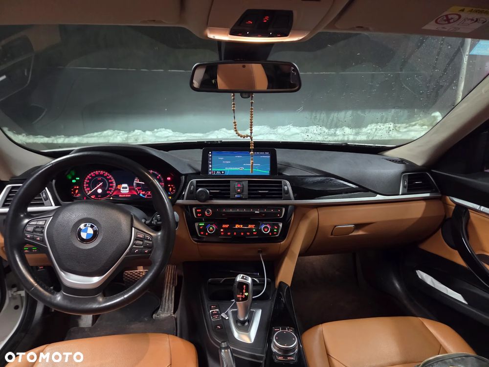 BMW Seria 3 320d Luxury Line - 12