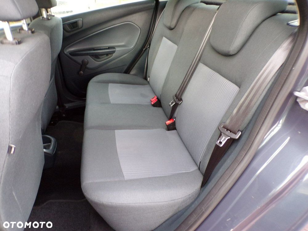 Ford Fiesta - 23