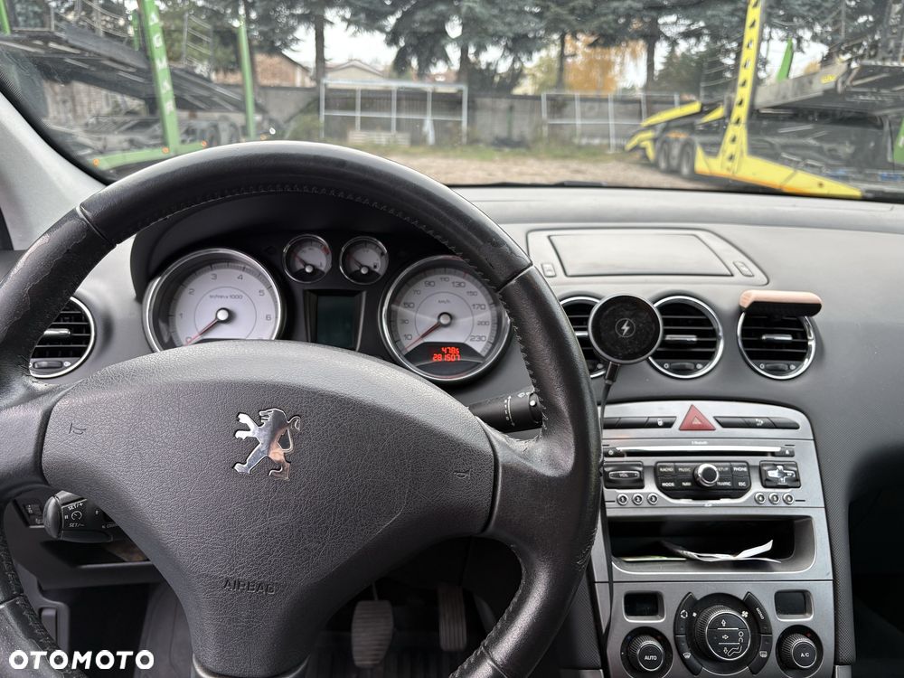 Peugeot 308 - 8