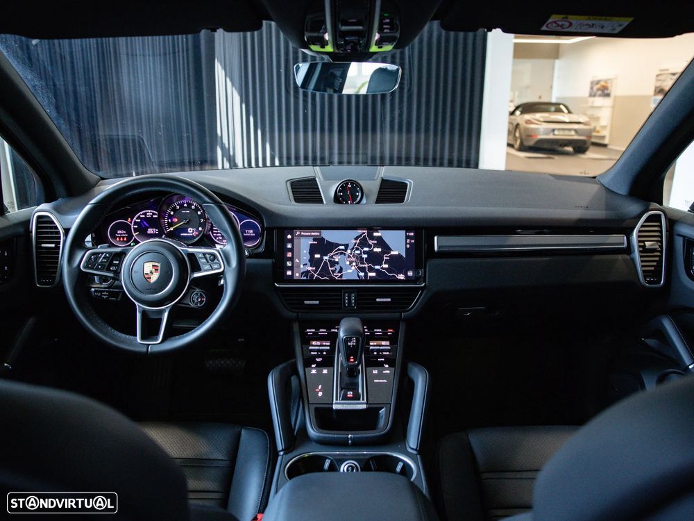 Porsche Cayenne E-Hybrid Platinum Edition - 36