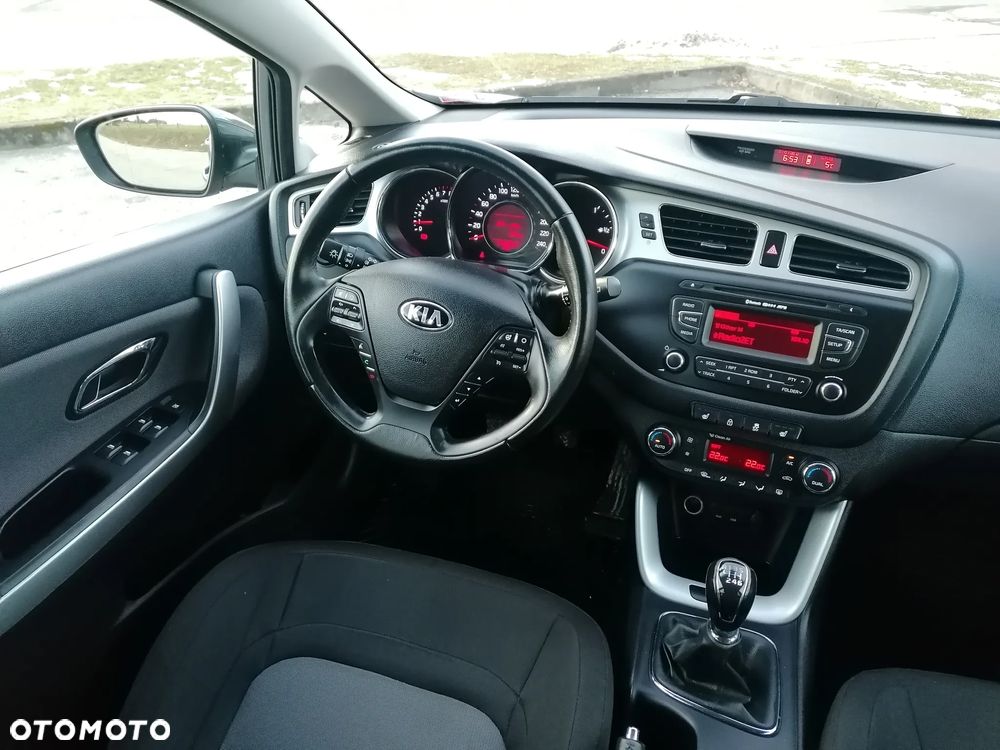 Kia Ceed 1.4 CVVT Dream Team Edition - 14