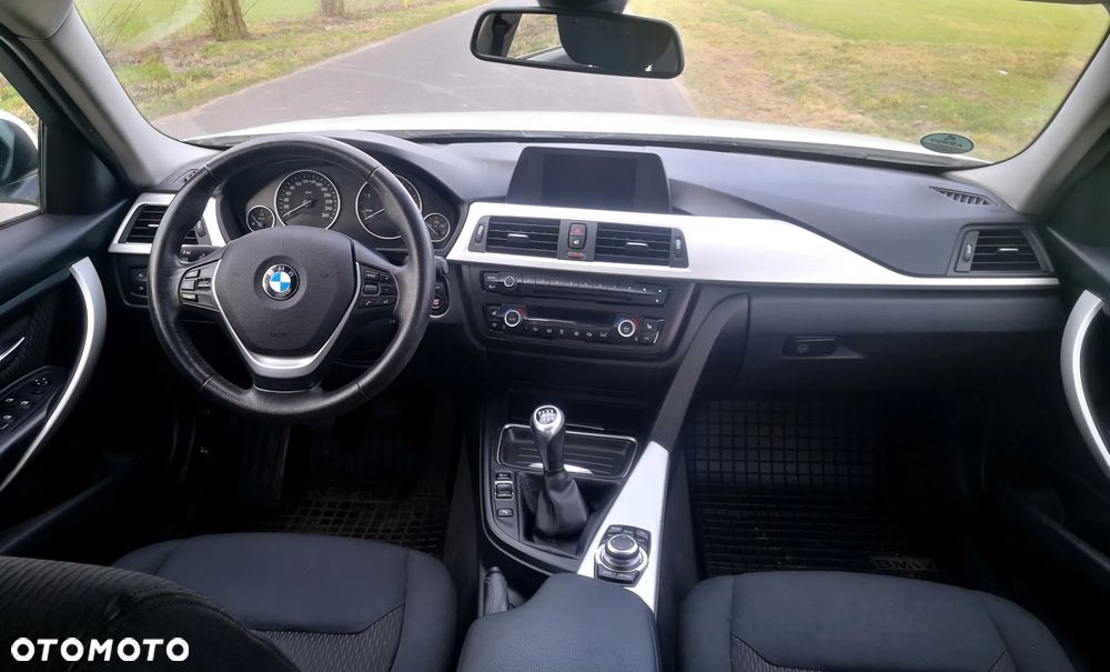 BMW Seria 3 318d DPF Edition Lifestyle - 13