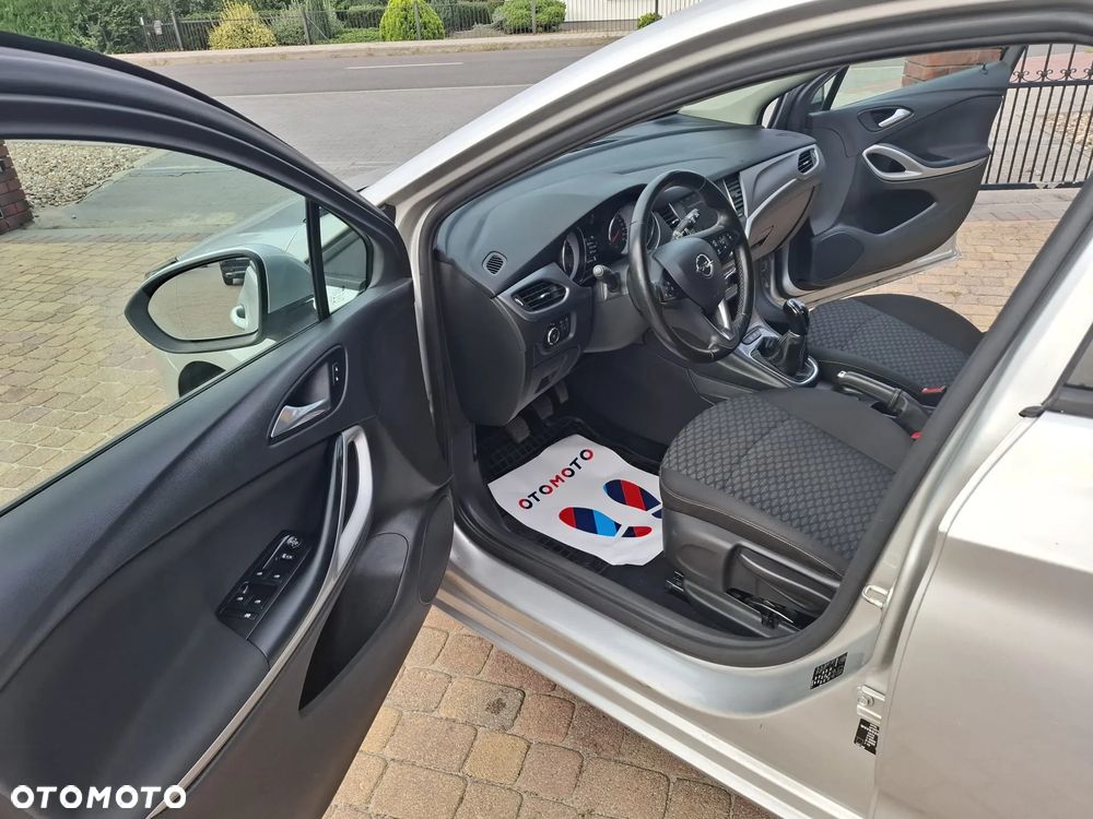 Opel Astra 1.2 T Edition S&S - 10