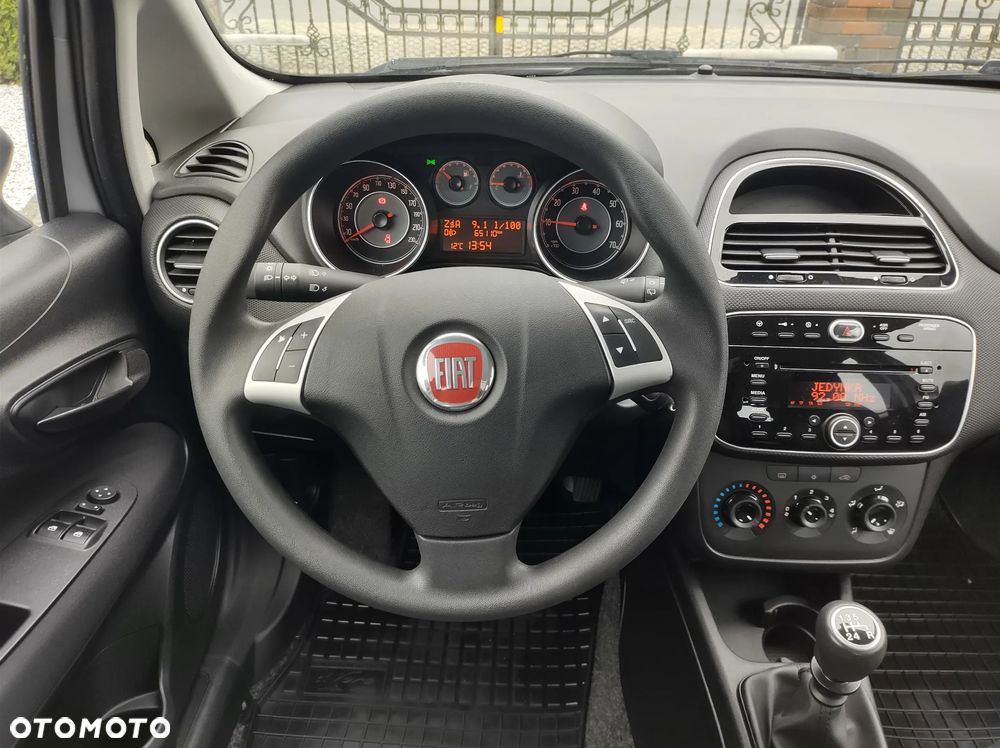 Fiat Punto 1.4 Young - 9