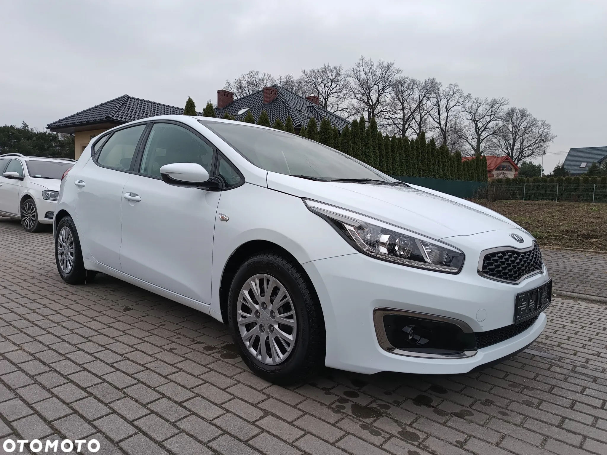 Kia Ceed - 14