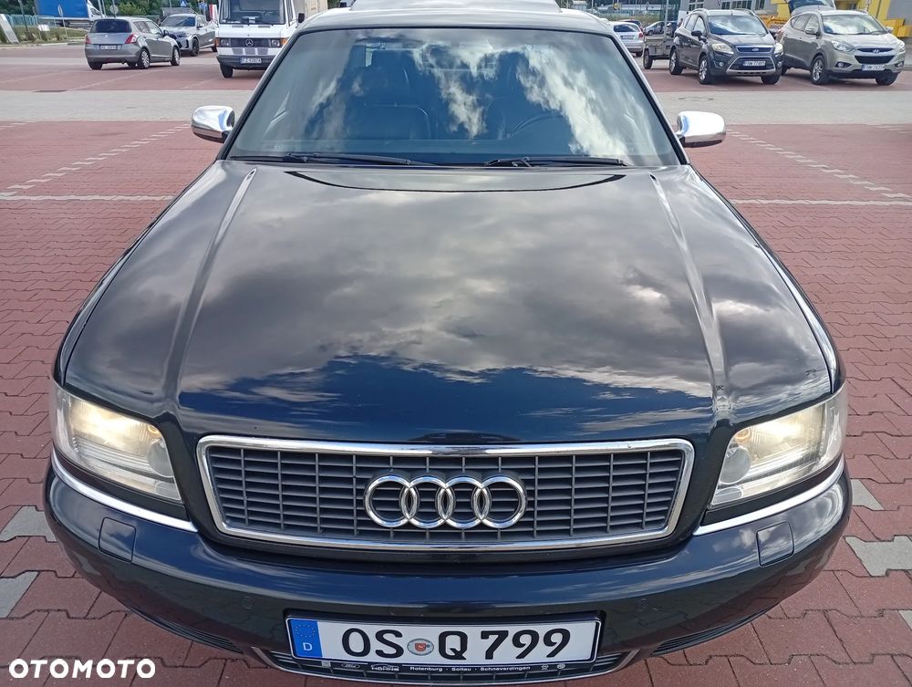 Audi S8 - 1