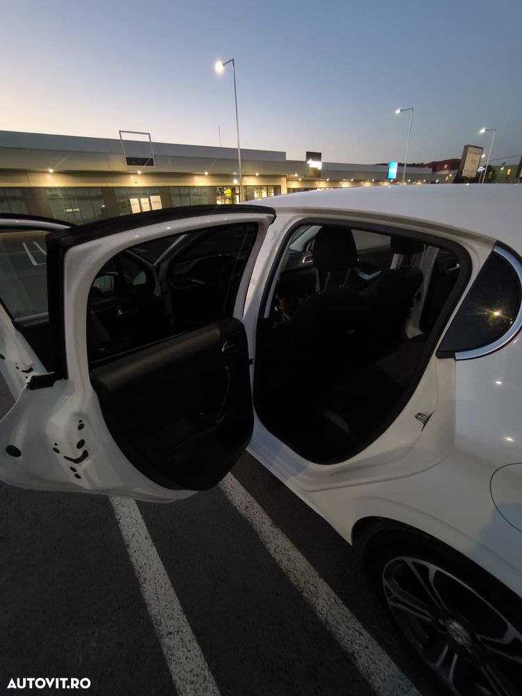 PEUGEOT 208 2013 — imagine 16