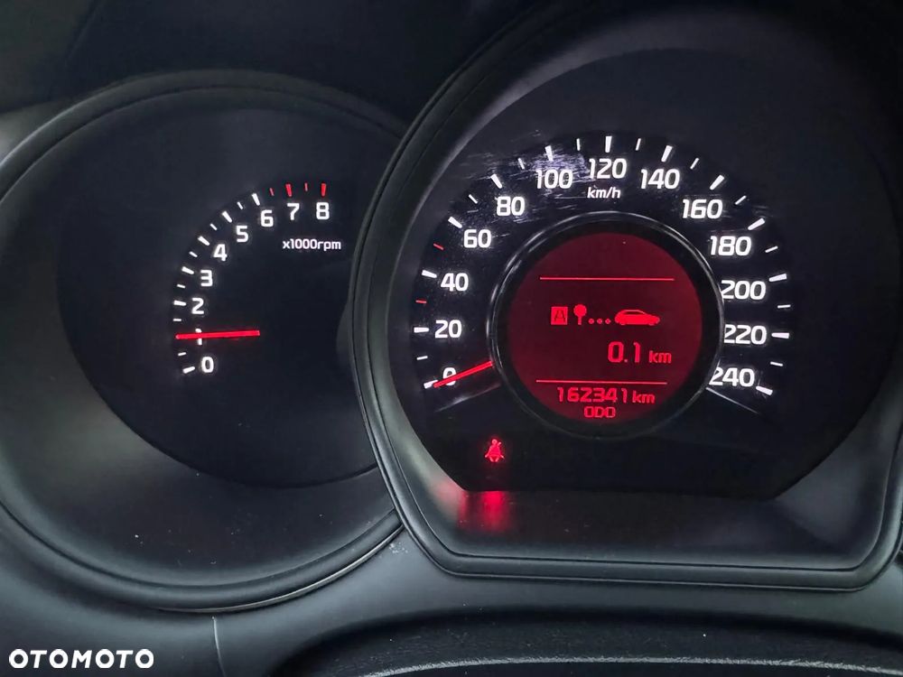 Kia Ceed - 16