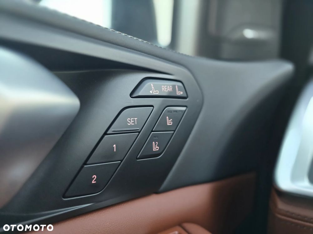 BMW X7 M60i xDrive - 25