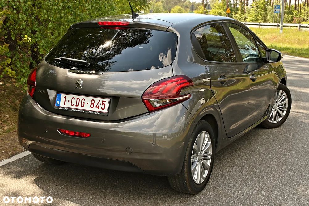 Peugeot 208 1.2 PureTech Style - 19