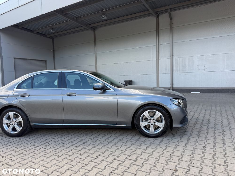 Mercedes-Benz Klasa E 220 d 9G-TRONIC - 3