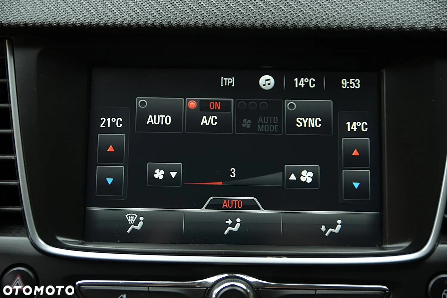 Opel Crossland X - 33