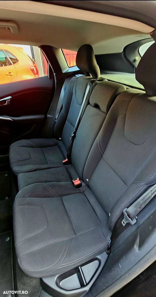 Volvo V40 D4 Summum - 18