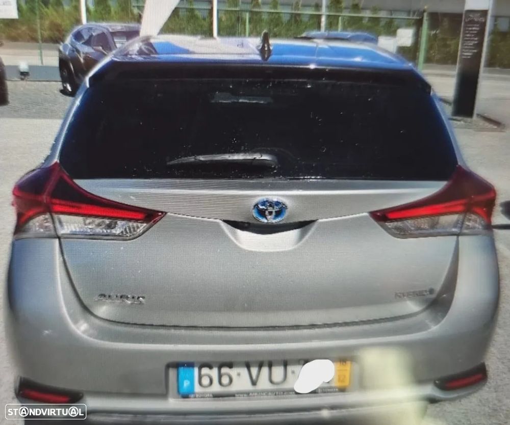 Toyota Auris 1.8 HSD Comfort +P.Sport+Navi - 3