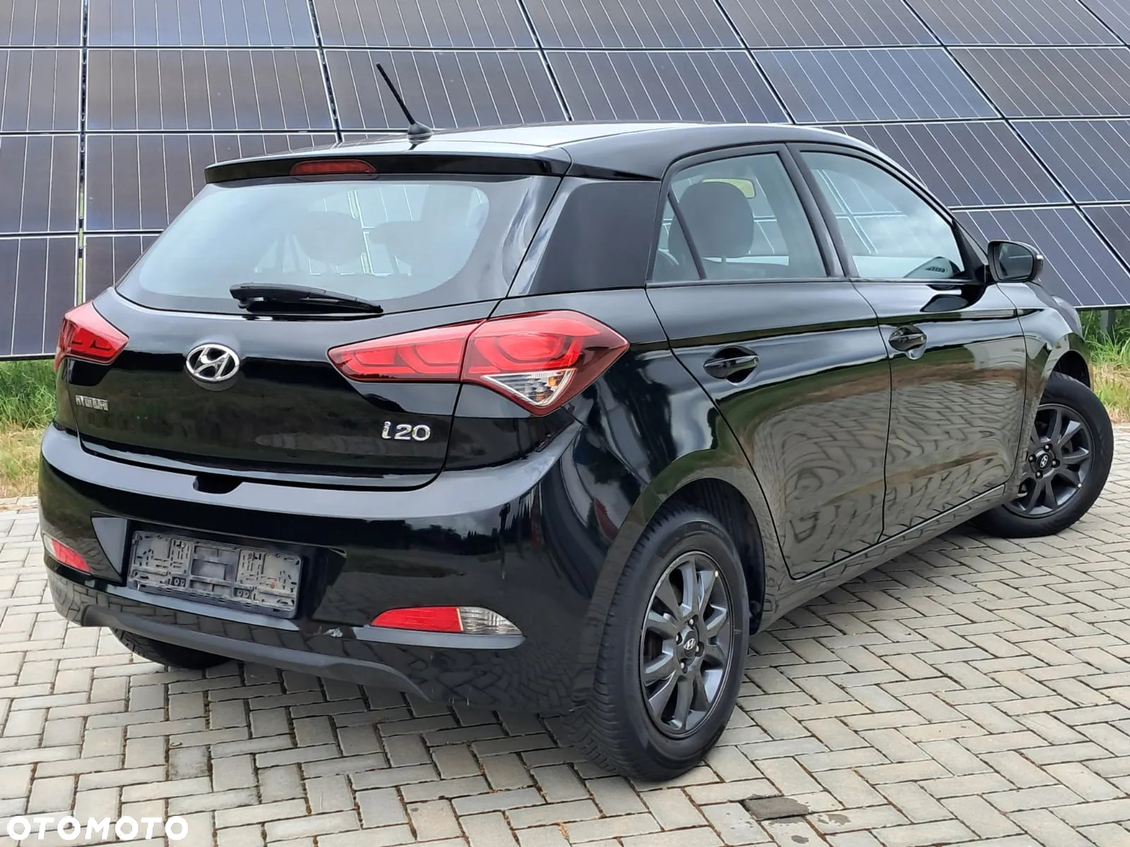 Hyundai i20 blue 1.2 YES - 12