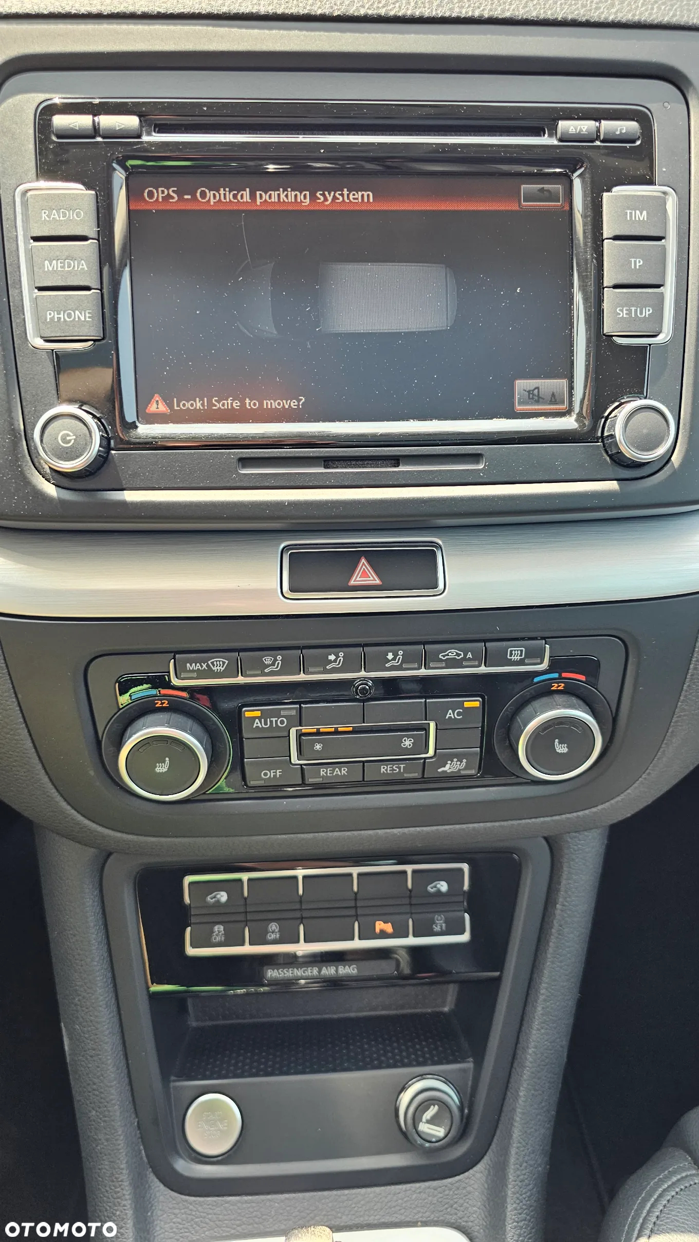 Volkswagen Sharan 2.0 TDI Comfortline DSG - 23