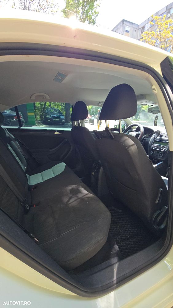 Volkswagen Jetta 1.2 TSI Comfortline - 17