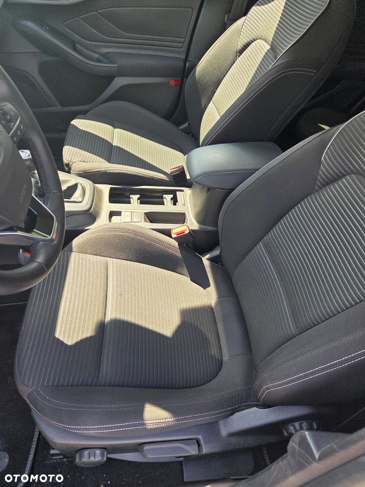 Ford Focus 1.0 EcoBoost Hybrid TITANIUM X - 12