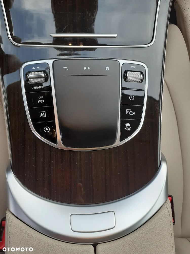 Mercedes-Benz GLC 200 4Matic 9G-TRONIC Exclusive - 31