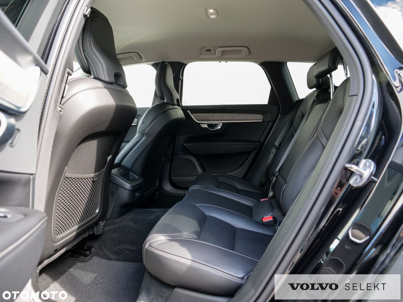 Volvo V90 Cross Country - 17