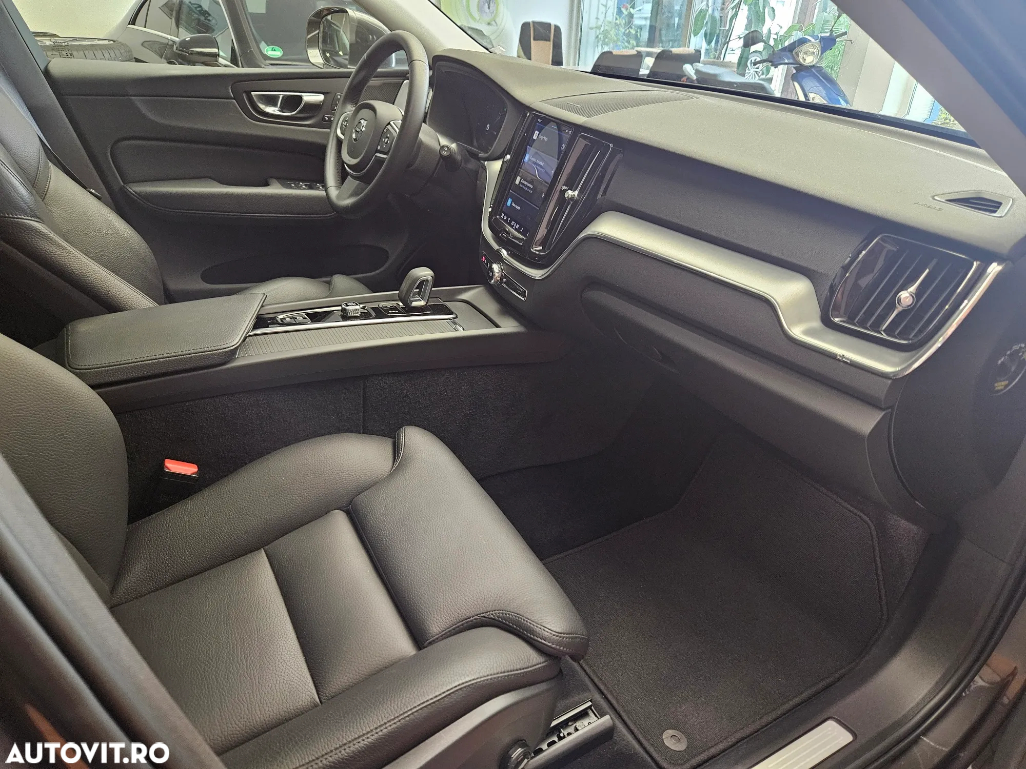 Volvo XC 60 B4 D Geartronic Momentum Pro - 13