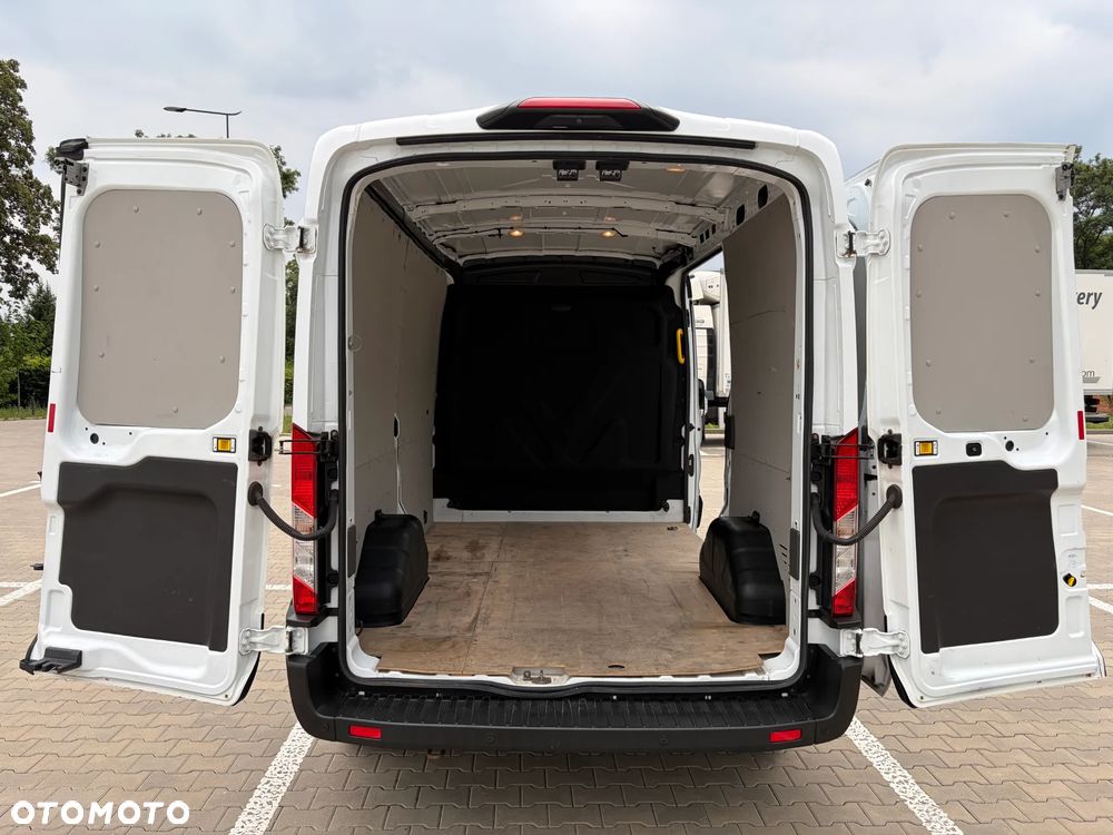 Ford Transit 350 - 17