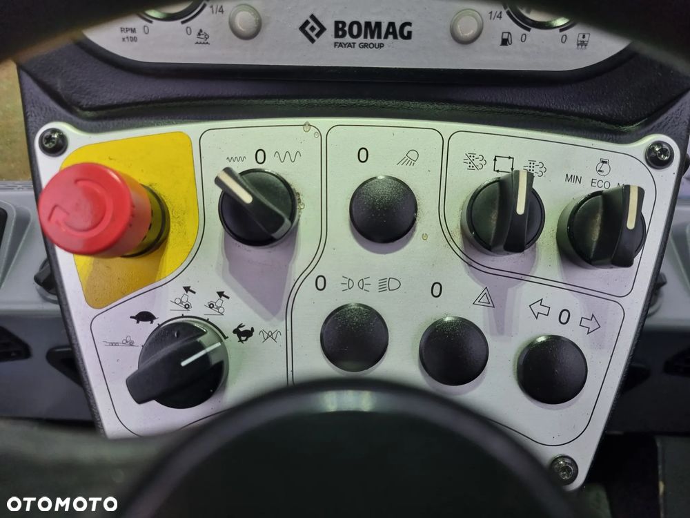 Bomag Walec Terenowy 8 ton BOMAG BW177 D-5 Import Norwegia 2018r 538 Mtg silnik Kubota 4cyl. Nie różni się od Nowego z salonu! Klima serwisy w Dekra Zero zniszczeń IGŁA !! - 33