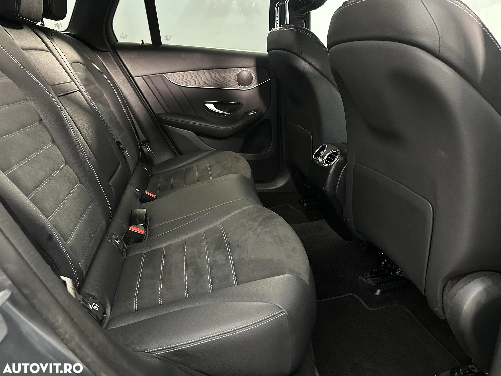 Mercedes-Benz GLC 220 d 4MATIC - 12