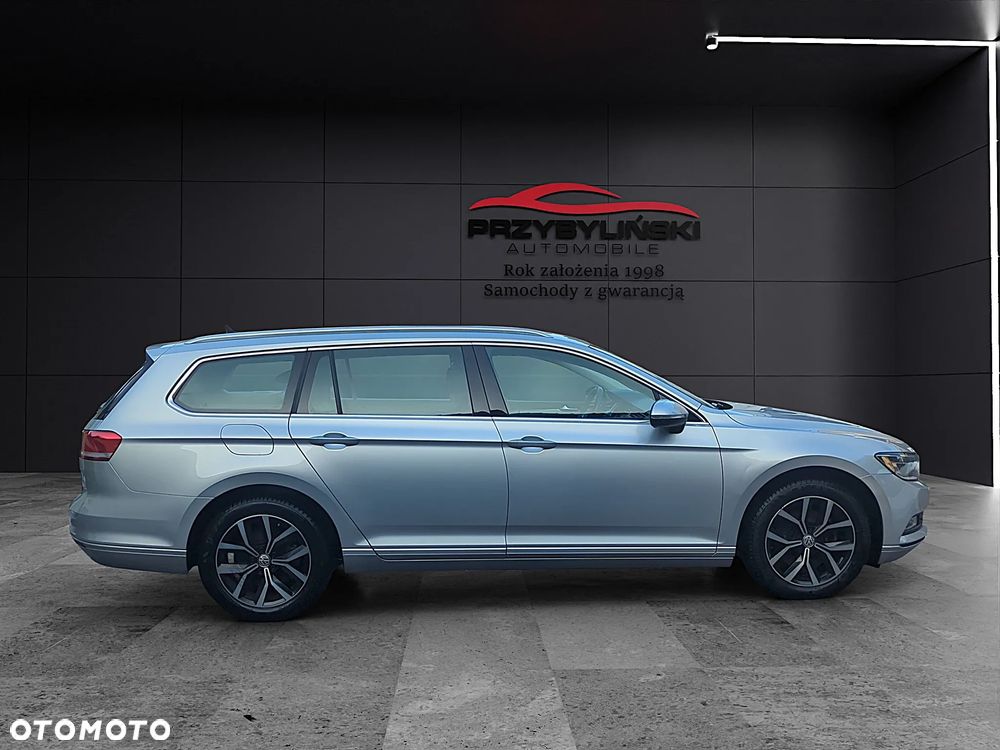 Volkswagen Passat - 11