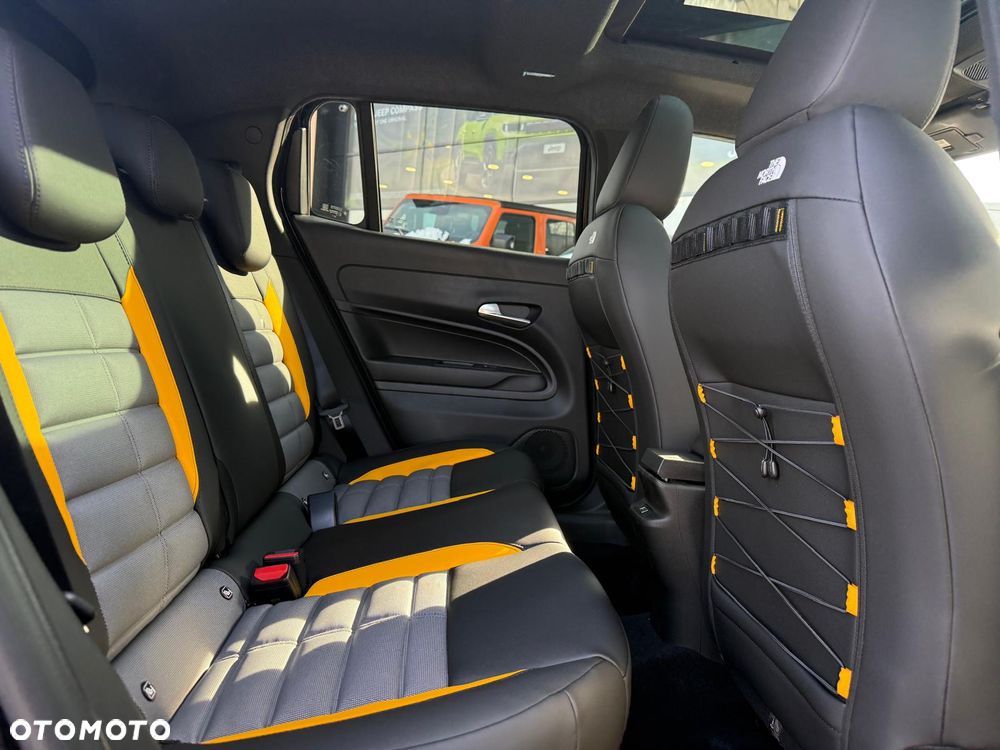 Jeep Avenger 1.2 T3 mHEV The North Face 4xe eDCT6 - 11