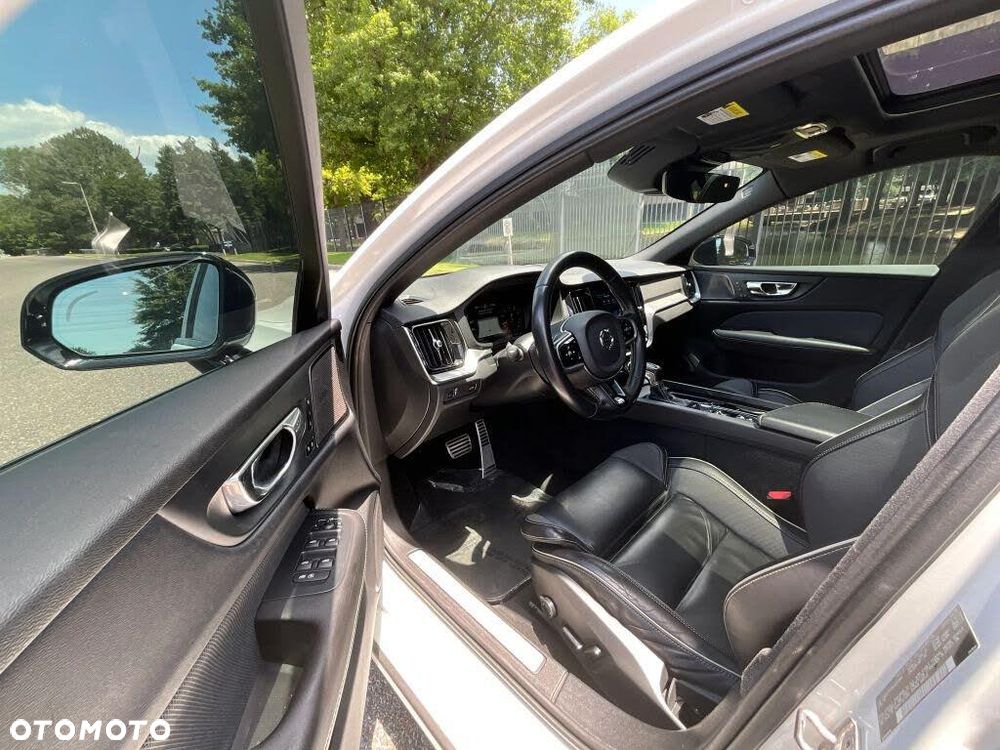 Volvo S60 T6 AWD R-Design - 7