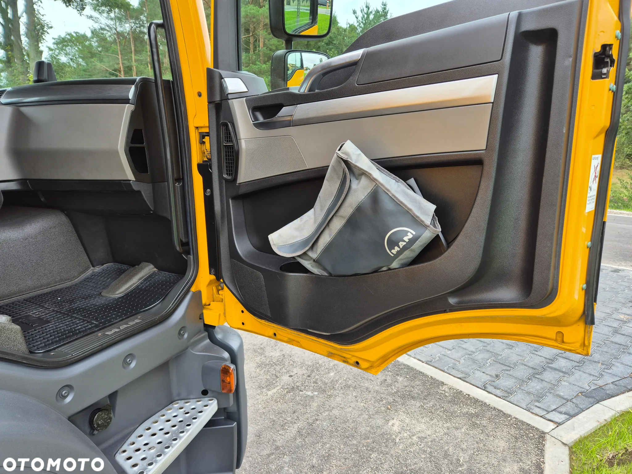 MAN TGL 250 - 26