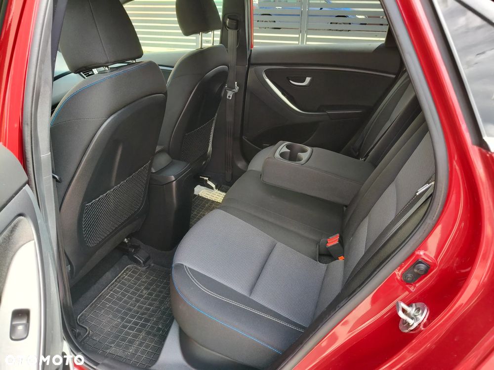 Hyundai i30 blue 1.6 GDI Passion - 3