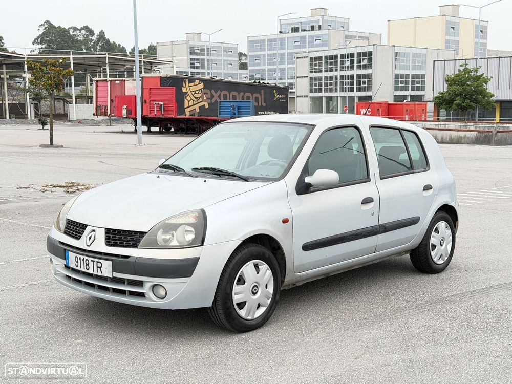 Renault Clio 1.2 16V Confort Authentique - 1