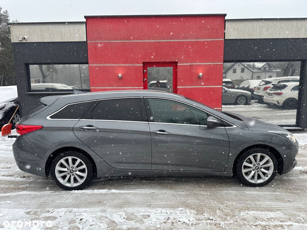 Hyundai i40 Kombi blue 1.7 CRDi DCT Premium - 32